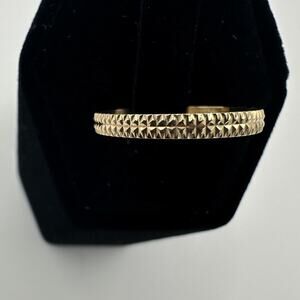 Milor 18K Yellow Gold Diamond Cut Textured Band Ring Size 7.75 Italy 0.94g